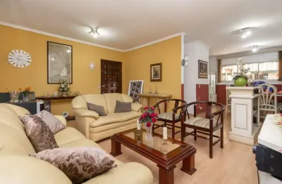 Versátil casa para venda em cupecê com 3 quartos, sendo 1 suíte , 200m²