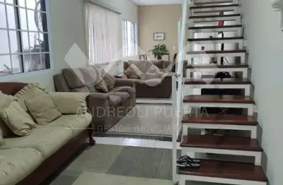 Casa comercial com 3 salas para alugar no Jardim São Pedro, Mogi das Cruzes  por R$ 4.400