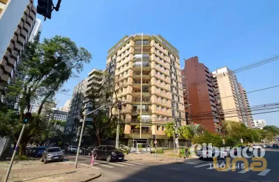 Apartamento com 3 quartos, no batel próximo a praça do japão.
