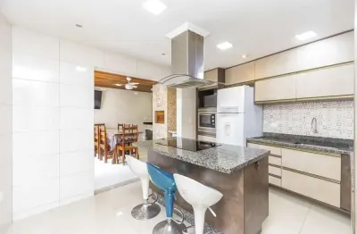 Casa com 3 quartos à venda na Rua Sebastião Lustosa de Freitas, 362, Jardim Lorenza, Almirante Tamandaré