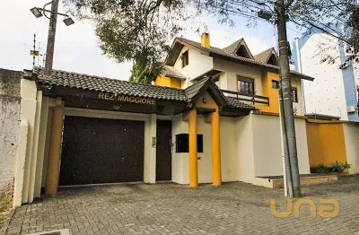 Imobiliária cilar aluga sobrado 3 quartos no água verde com 24