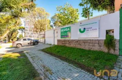 Casa com 3 quartos para alugar na Avenida Presidente Getúlio Vargas, 3896, Água Verde, Curitiba