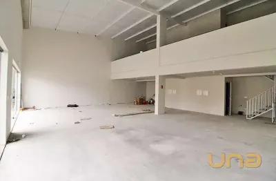 Imobiliária Cilar Aluga Loja em Santa Felicidade com 99,13m²,