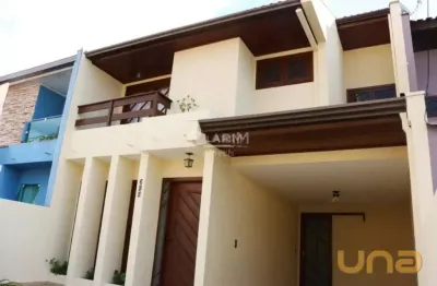 Casa com 3 quartos à venda na Rua Marechal Floriano Peixoto, 623, Ouro Verde, Campo Largo