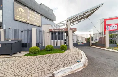 Casa com 3 quartos para alugar no Xaxim, Curitiba 