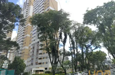 Apartamento com 3 quartos para alugar na Avenida Água Verde, 1575, Água Verde, Curitiba