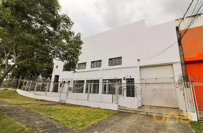 Imobiliaria Cilar Aluga Barracão/Galpão no Bacacheri com 846,0