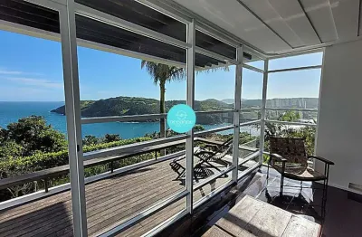 Luxuosa casa com vista panorâmica para o mar na praia da ferradura - exclusividade e design internacional em búzios