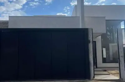 Casa térrea à venda no jardim monte rei em maringá – 3 suítes e piscina aquecida