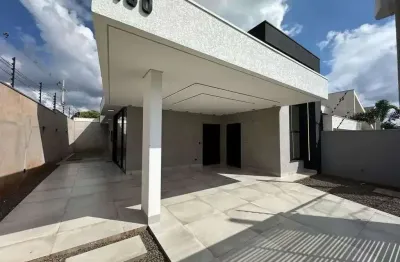 Casa com 3 quartos à venda na Rua Pioneiro Altamiro Ferreira dos Santos, 180, Jardim Petrópolis, Maringá