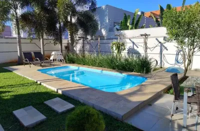Casa à venda no jardim novo horizonte maringá com 3 quartos e piscina