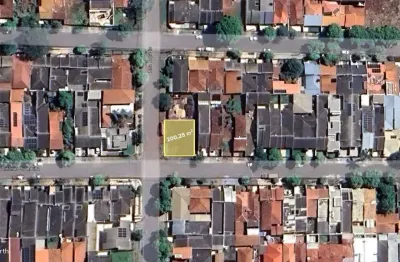 Terreno à venda no Jardim Santa Helena, Maringá 