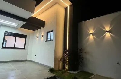 Casa à venda no jardim verônica com suíte master e piscina de luxo em maringá