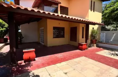 Casa para venda em lauro de freitas, centro, 5 dormitórios, 3 suítes, 6 banheiros, 2 vagas