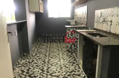 Casa com 2 quartos para alugar na rua feira grande, cacuia, rio de janeiro, 80 m2 por r$ 1.700