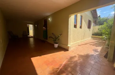 Casa com 3 quartos à venda na Vila Pinheiro Machado, Botucatu 