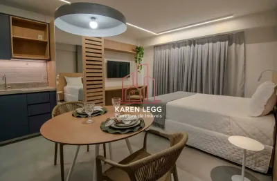 Studios mobiliados para locação em condomínio completo com piscina e terraço