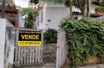 Casa semi-térrea com 2 dormitórios sala 5 vagas amplo quintal localizada no klabin, região nobre do jardim da glória e vila mariana