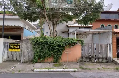 Casa semi-térrea com 2 dormitórios sala 5 vagas amplo quintal localizada no klabin, região nobre do jardim da glória e vila mariana