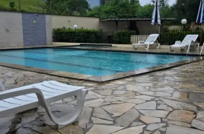 Excelente condomínio no campo limpo  com  02 dormitórios vaga de garagem.