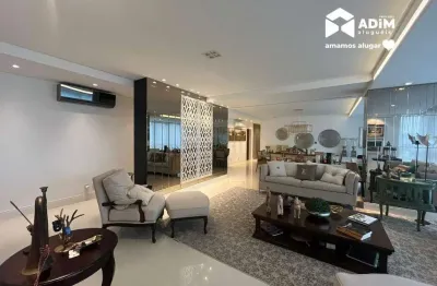 Aluguel anual: Apartamento de alto padrão com 4 suítes em Balneário Camboriú.