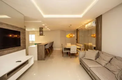 Aluguel anual: apartamento mobiliado de alto padrão com 2 suítes + 2 demi suítes no bairro pioneiros em balneário camboriú