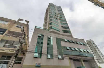 Aluguel anual: apartamento mobiliado 1 suíte + 1 demi suíte, centro de balneário camboriú.