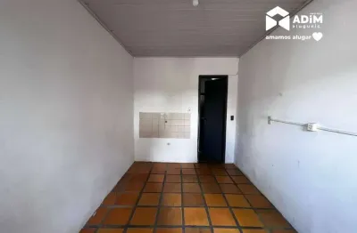 Aluguel anual: kitnet para locação no centro de balneário camboriú.