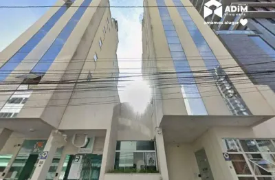 Aluguel anual: sala comercial em centro médico no bairro pioneiros - balneário camboriú