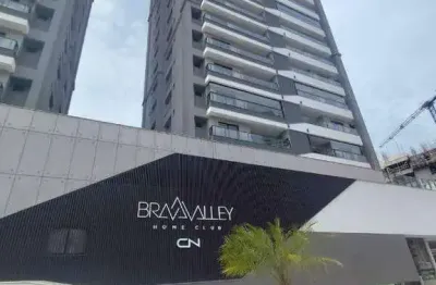 Aluguel anual: apartamento novo com sacada de 2 suítes na praia brava - itajái - sc