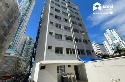Aluguel anual: apartamento na avenida brasil com 2 quartos mobiliado e diferenciado, centro de balneário camboriú