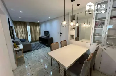 Aluguel Anual: Apartamento na Avenida Brasil com 2 quartos mobiliado e diferenciado, centro de Balneário Camboriú