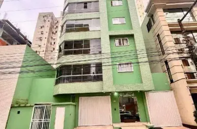 Aluguel anual: apartamento com 3 quartos sendo 1 suíte, mobiliado na quadra do mar, barra sul de balneário camboriú.