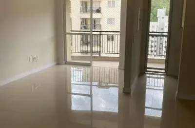 Locação Anual: Apartamento com 2 quartos, semi mobiliado e 1 vaga privativa. No Bairro São Francisco de Assis em Camboriú