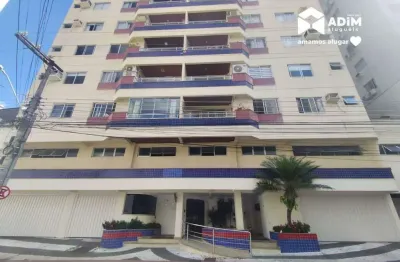 Aluguel anual: Apartamento a 300 metros da praia de 3 quartos sendo 1 suíte no centro de Balneário Camboriú