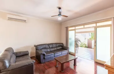 Excelente casa tipo para venda em jardim paulistano com 3 quartos, sendo 2 suítes, 250m²
