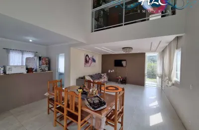 Casa espaçosa em condomínio com 3 dormitórios e área de lazer completa - residencial cambarah, jarinu