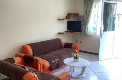Casa para temporada em bombinhas, bombas, 2 dormitórios, 1 banheiro, 1 vaga