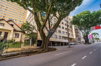 Clássico com toque moderno – apartamento único no centro