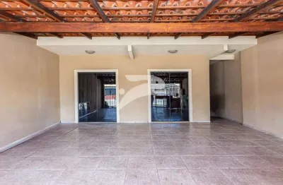 Casa com 6 quartos à venda na rua aviador armin buhrer, 667, uberaba, curitiba, 288 m2 por r$ 750.000