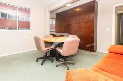 Sala comercial à venda na rua treze de maio, 336, centro, curitiba, 113 m2 por r$ 635.000