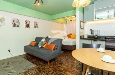 Kitnet / stúdio à venda na rua nilo cairo, 232, centro, curitiba, 21 m2 por r$ 215.000