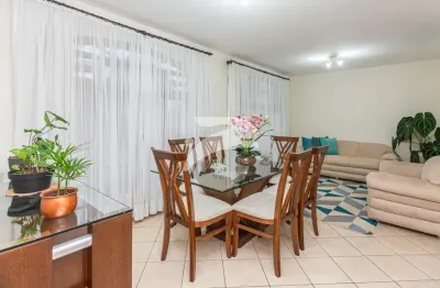 Casa com 3 quartos à venda na rua leon tolstoi, 14, lindóia, curitiba, 182 m2 por r$ 1.470.000