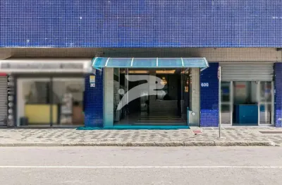 Sala comercial à venda na rua conselheiro laurindo, 600, centro, curitiba, 9 m2 por r$ 140.000