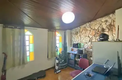 Se você está em busca de uma casa acolhedora na zona leste de são josé dos campos, esta propriedade no bairro vista verde pode ser a opção ideal para você