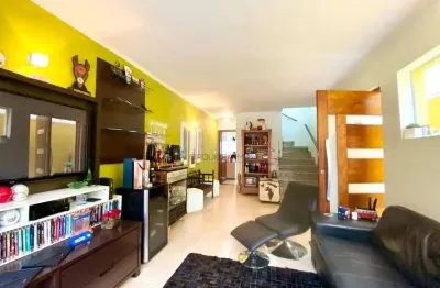 Sobrado com piscina no jardim aeroporto | 1 suíte | área gourmet  | 2 vagas | ótima localização | agende sua visita