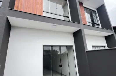 Casa à venda no Comasa, Joinville 