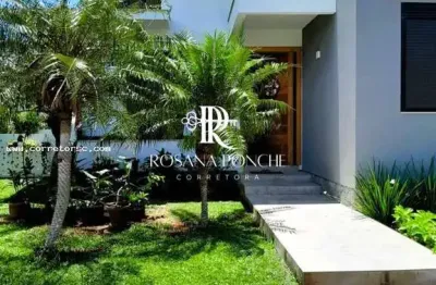 Casa de Alto Padrão em Condomínio Fechado – Cachoeira do Bom Jesus, Florianópolis/SC