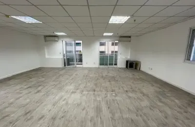 Sala comercial exclusiva no jardim paulista, são paulo – 110m², 3 vagas de garagem e portaria 24h