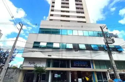 Apartamento com 1 quarto  para alugar, 33.34 m2 por R$2100.00  - Centro - Curitiba/PR